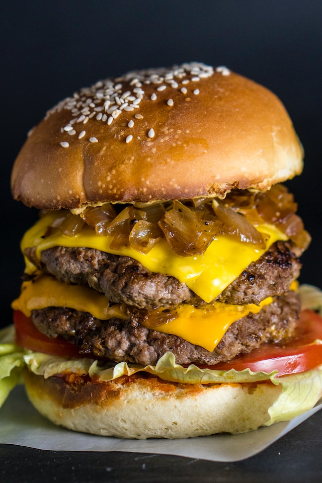 triple cheeseburger
